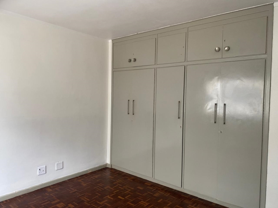 To Let 1 Bedroom Property for Rent in Sea Point Western Cape